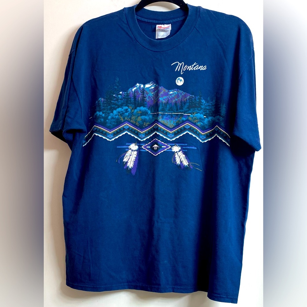 90s Vintage MT Montana Native American Feather Graphic blue Shirt. Size L.